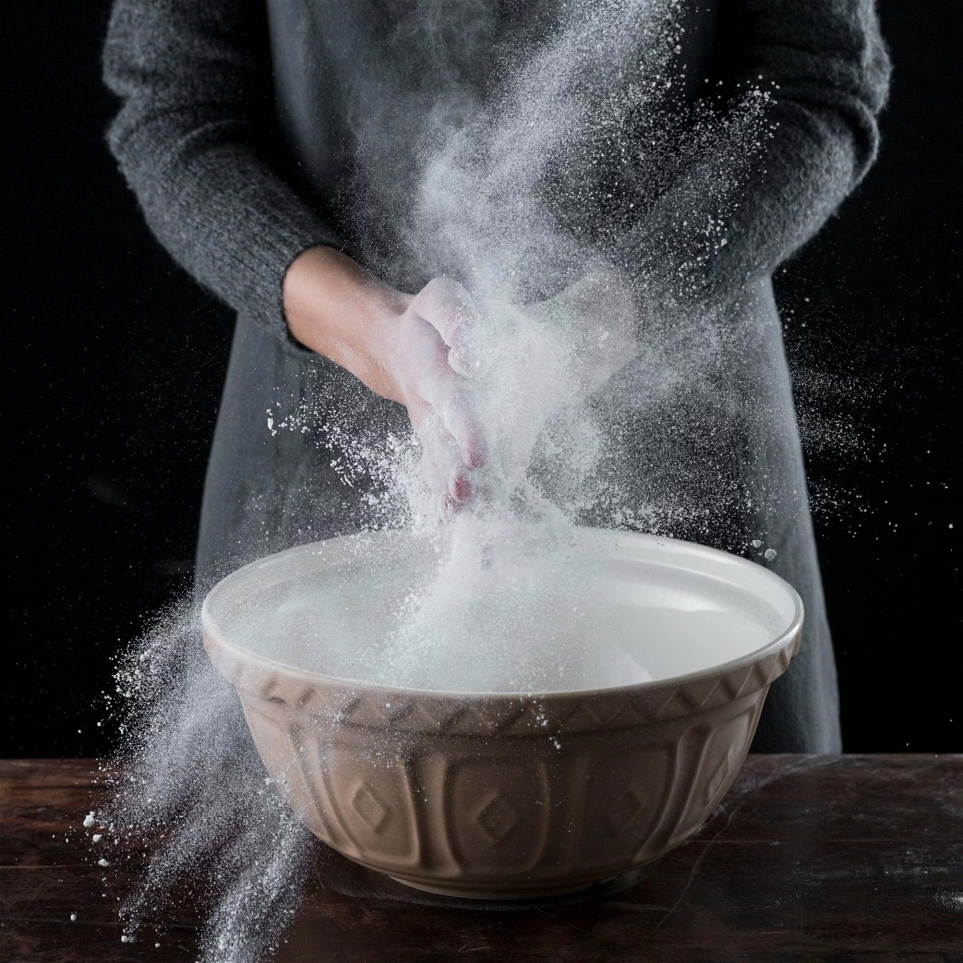 Mason Cash Cane Collection S9 (5.3 Qt) Mixing Bowl 6 Mason Cash Cane Collection S9 (5.3 Qt) Mixing Bowl - Image 4