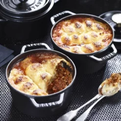 Staub 1.25 Qt. Round Cocotte/Dutch Oven | Graphite Grey -Food Prep Tools Shop 40509 476 2 1