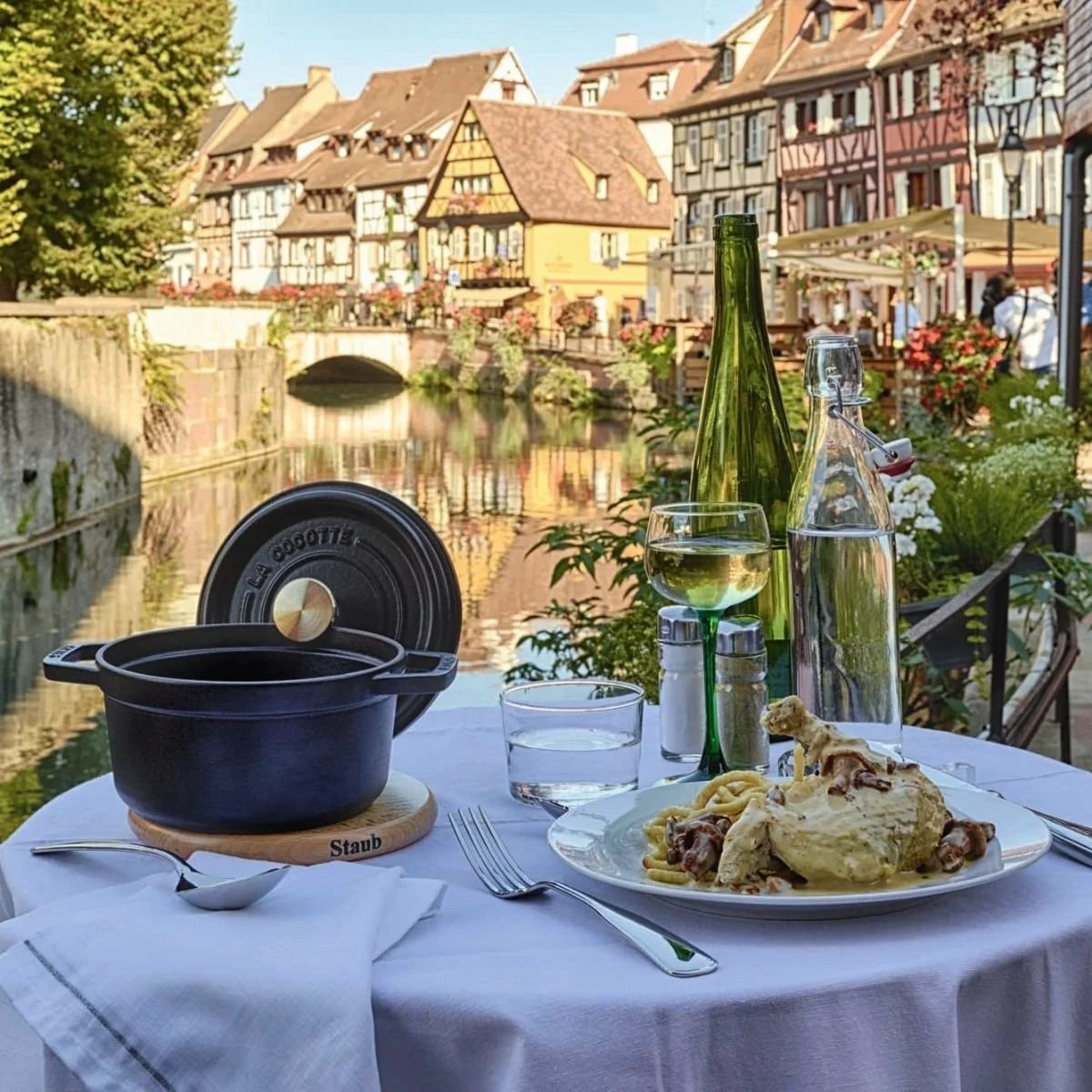 Staub 1.25 Qt. Round Cocotte/Dutch Oven | Matte Black 6 Staub 1.25 Qt. Round Cocotte/Dutch Oven | Matte Black - Image 4