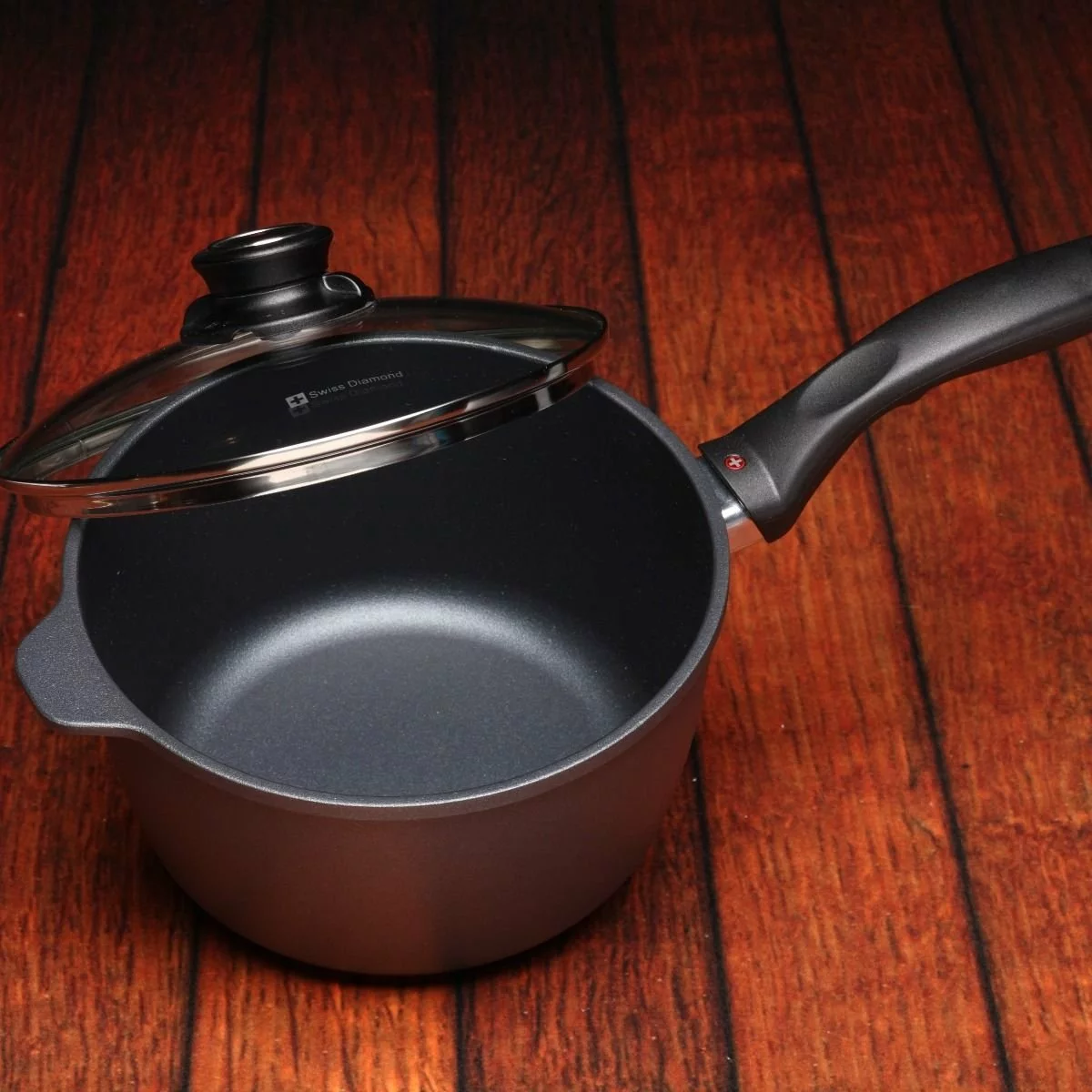 Swiss Diamond | HD Sauce Pan With Lid - 8" (3.2 Qt.) 6 Swiss Diamond | HD Sauce Pan With Lid - 8" (3.2 Qt.) - Image 4
