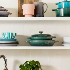 Le Creuset 2.25 Qt. Signature Enameled Cast Iron Braiser With Stainless Steel Knob | Artichaut 11 Le Creuset 2.25 Qt. Signature Enameled Cast Iron Braiser With Stainless Steel Knob | Artichaut -Food Prep Tools Shop art1