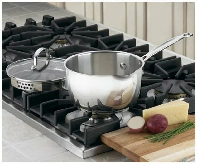 Cuisinart Chef's Classic Stainless Steel 2-Quart Cook & Pour Saucepan 4 Cuisinart Chef's Classic Stainless Steel 2-Quart Cook & Pour Saucepan - Image 2