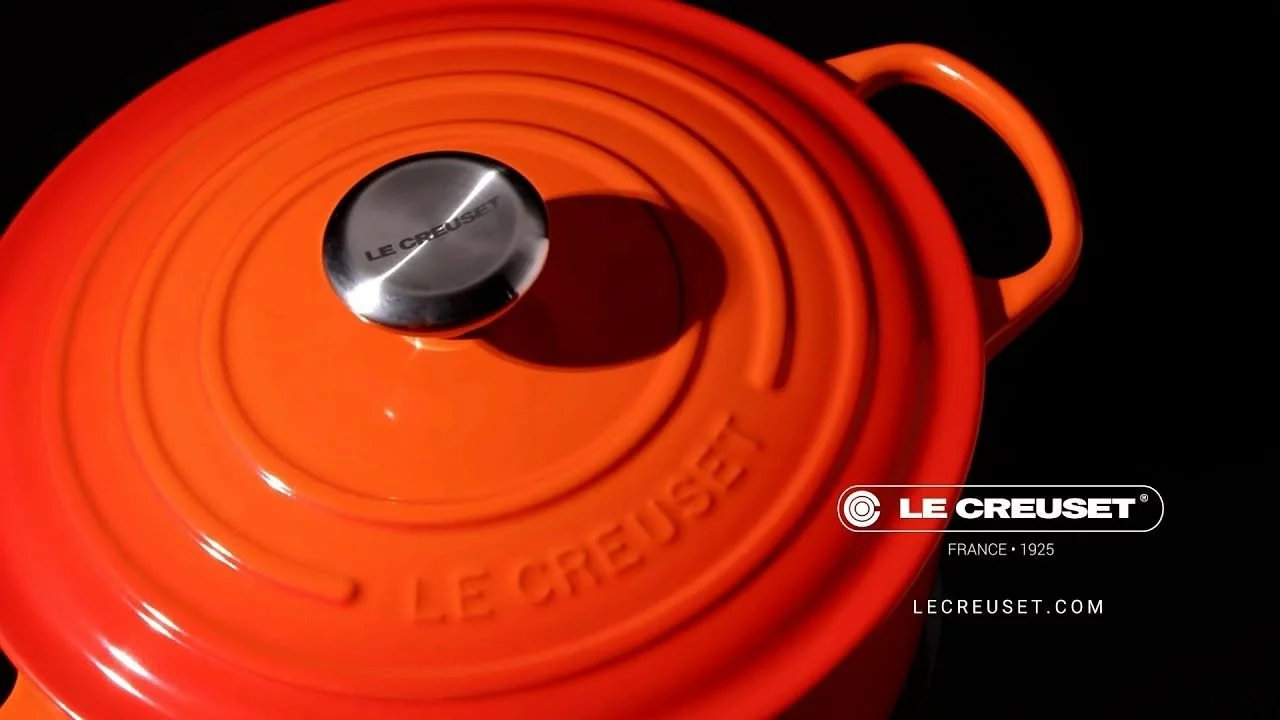 Le Creuset 4.5 Qt. Signature Dutch Oven | Noel (Artichaut) 8 Le Creuset 4.5 Qt. Signature Dutch Oven | Noel (Artichaut) - Image 6