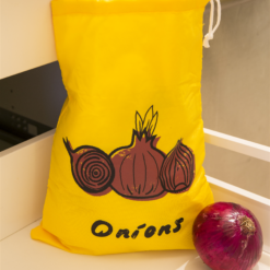 Kikkerland Stay Fresh Bag | Onion -Food Prep Tools Shop onionbagcu257 actionshot