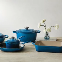 Le Creuset 5.5 Qt. Round Signature Cast Iron Dutch Oven With Stainless Steel Knob | Marseille Blue -Food Prep Tools Shop rs12776 200716 lc 8piececastiron ret
