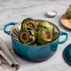 Le Creuset 4.5 Qt. Round Signature Dutch Oven With Stainless Steel Knob | Deep Teal 13 Le Creuset 4.5 Qt. Round Signature Dutch Oven With Stainless Steel Knob | Deep Teal -Food Prep Tools Shop rs16337 p06 steaming in dutch oven lpr
