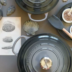 Le Creuset 5.5 Qt. Round Signature Dutch Oven With Stainless Steel Knob | Oyster Grey 9 Le Creuset 5.5 Qt. Round Signature Dutch Oven With Stainless Steel Knob | Oyster Grey -Food Prep Tools Shop rs16548 dsc 0137