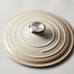 Le Creuset 4.5 Qt. Round Signature Dutch Oven With Stainless Steel Knob | Meringue White 8 Le Creuset 4.5 Qt. Round Signature Dutch Oven With Stainless Steel Knob | Meringue White -Food Prep Tools Shop rs9563 lca copperknobcollection gif meringue silver lpr